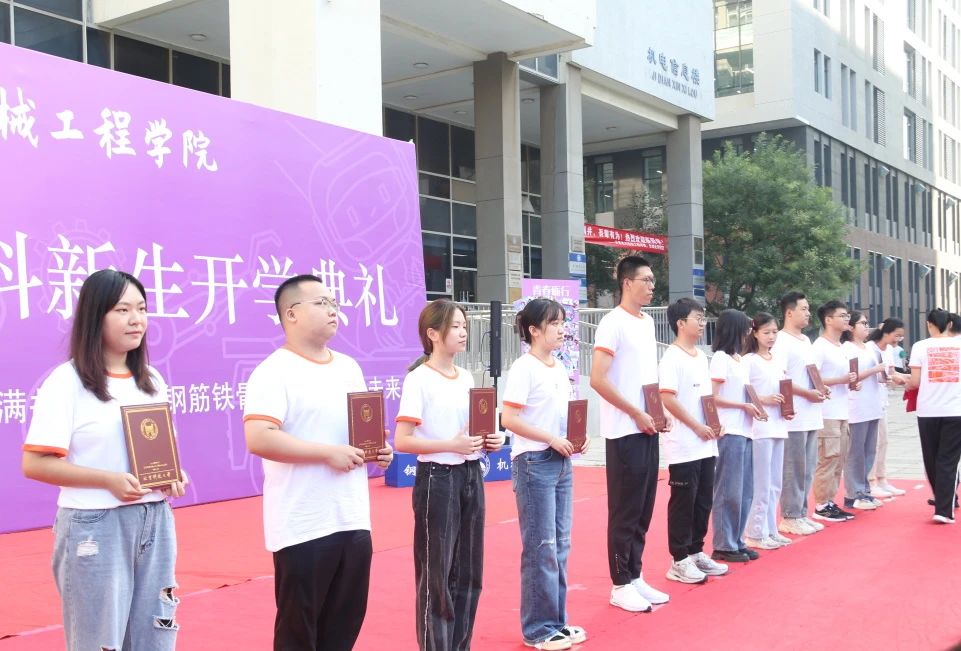 1693632628830141.jpg 1693632628830141.jpg